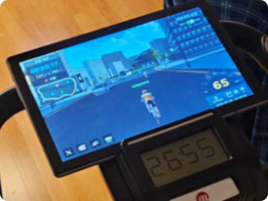 야핏 사이클 타는 이미지